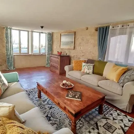 Prázdninový dům Gite 'En Cocagne' Luxurious Rustic Gite With Private Pool *